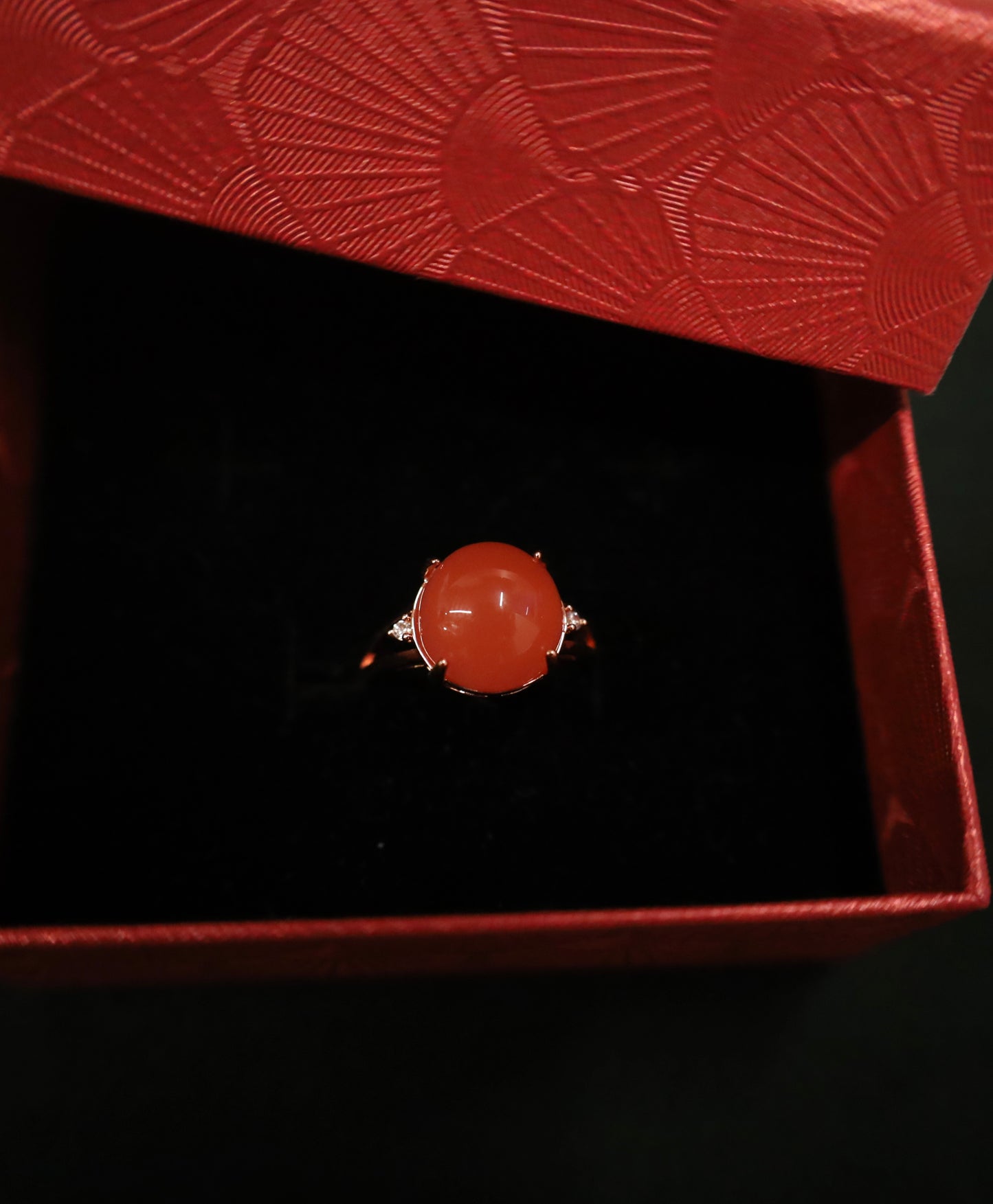 Queen of Roses Nanhong Agate Collection with Identification Certificate