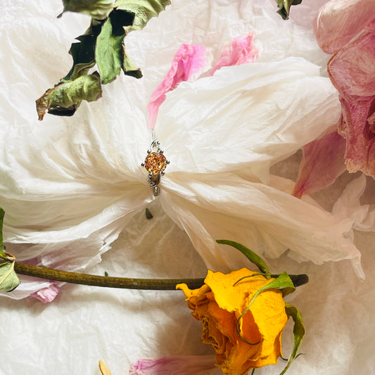 Amber Blossom – Vintage Petal Ring