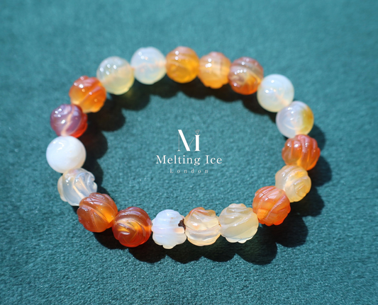 Hand-Carved Rose-Patterned Real Candy Agate Bracelet – Nature’s Artistry in Bloom