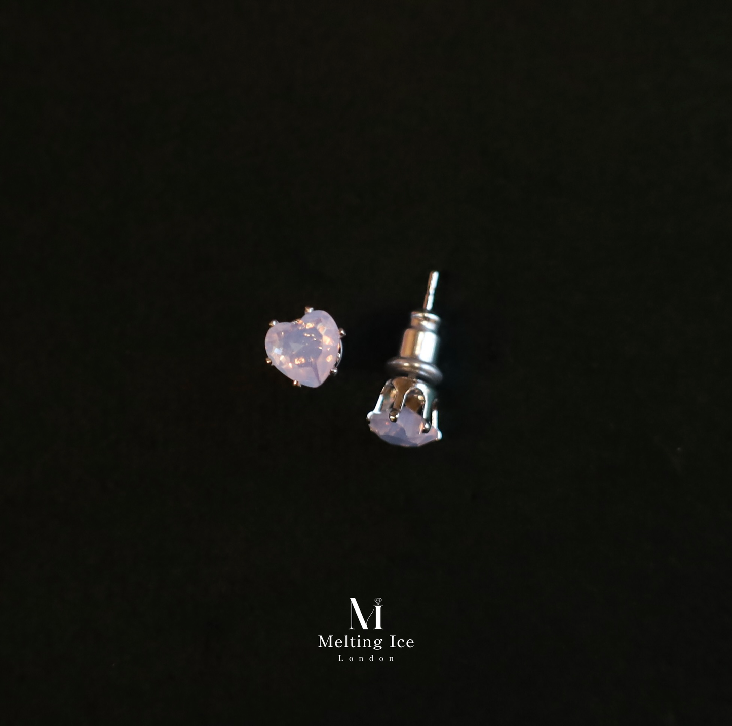 Heart-Shaped Crystal Stud Earrings – Romantic Elegance