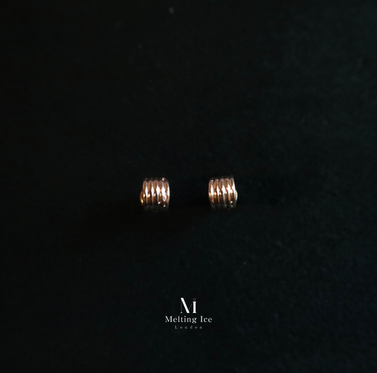 Textured Gold-Tone Barrel Stud Earrings – Subtle Sophistication